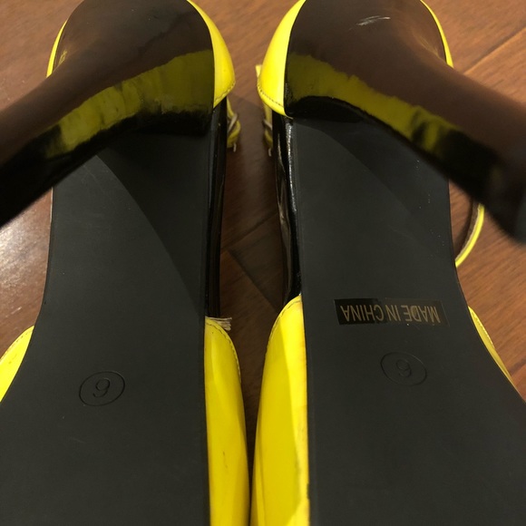 Heels - Picture 2 of 3